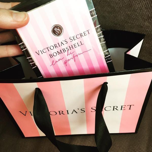 Victoria's Secret Bombshell Парфумована вода 100 ml ВІКТОРІЯ СІКРЕТ БОМБОШЕЙЛ ОРИГІНАЛ 100% ЖІНОЧІ парфуми 32571 фото