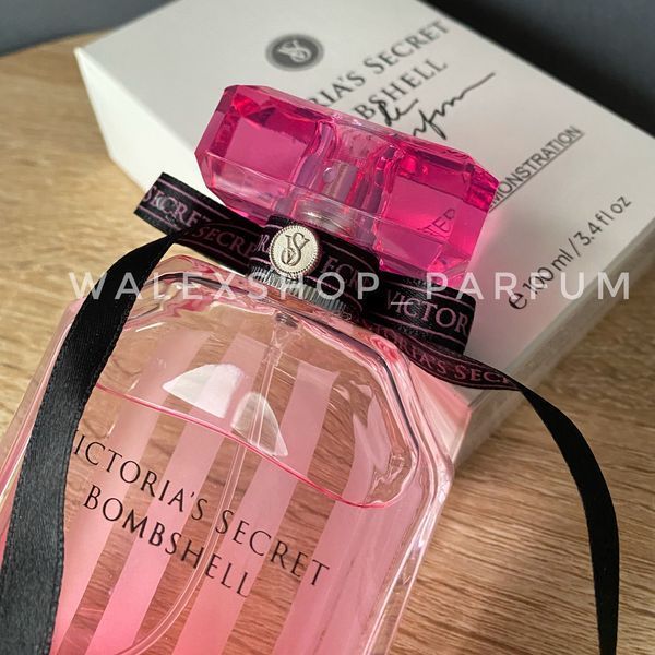 Духи женские Victoria's Secret Bombshell (Tester) 100 ml Виктория Сикрет Бомбшел (Тестер) 100 мл 55139 фото
